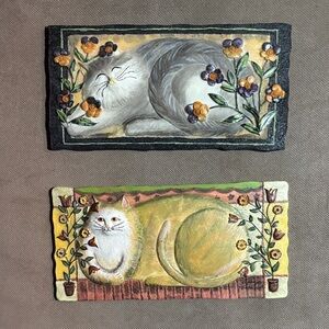 Decorative Cat Wall Plaques with Floral Design